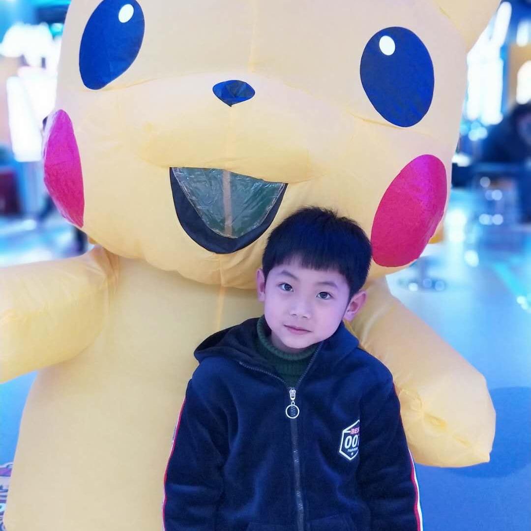 小何