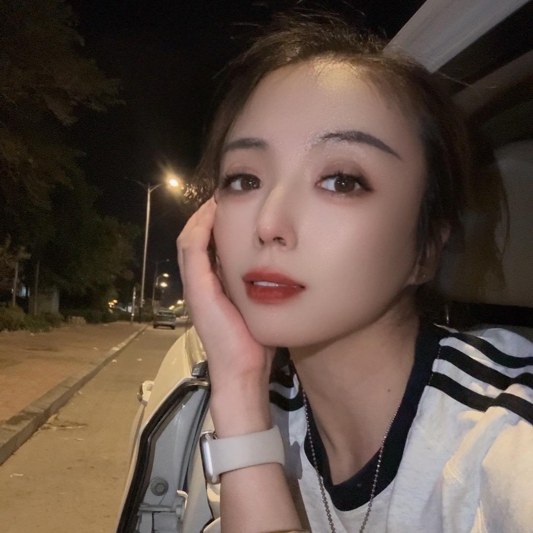 🌻 刘 ·小仙儿