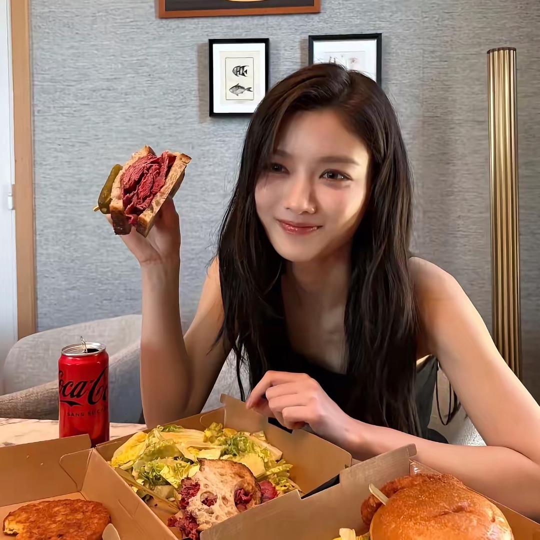 一个美女的抖音