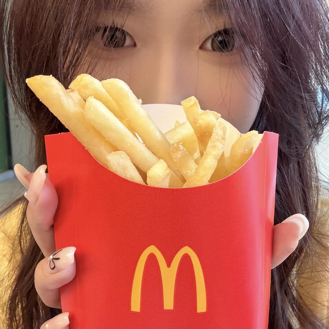小耶_耶耶人