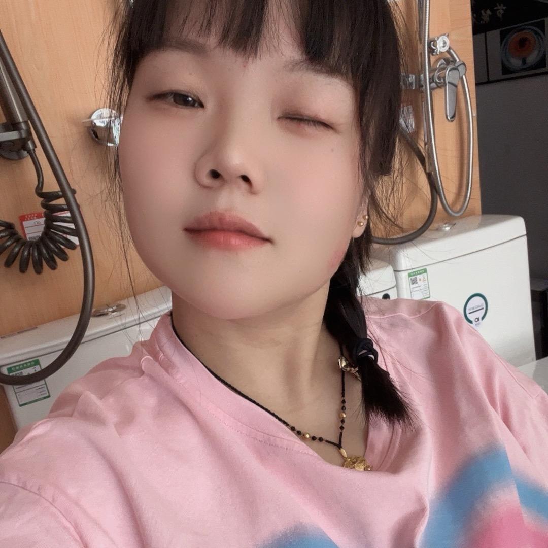 店头，卖厨卫的小李