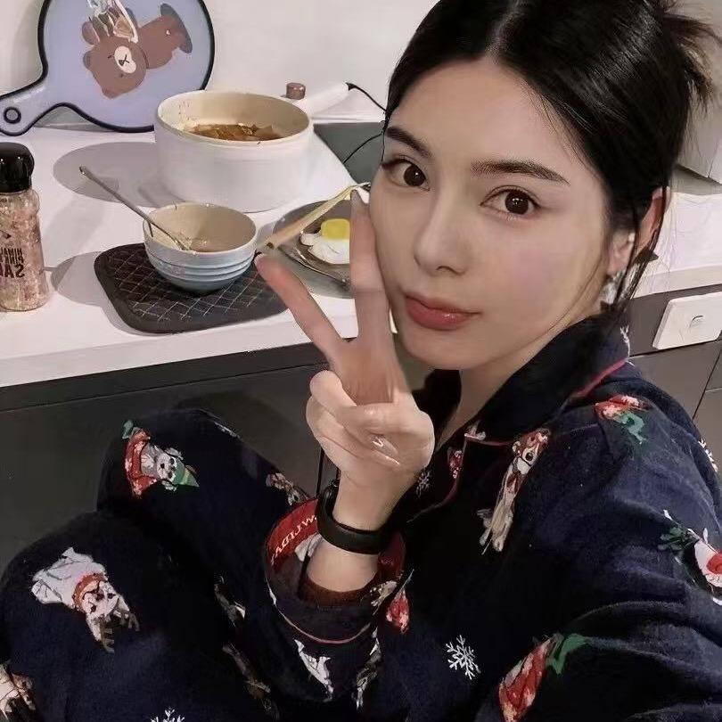🤌艺人欣欣