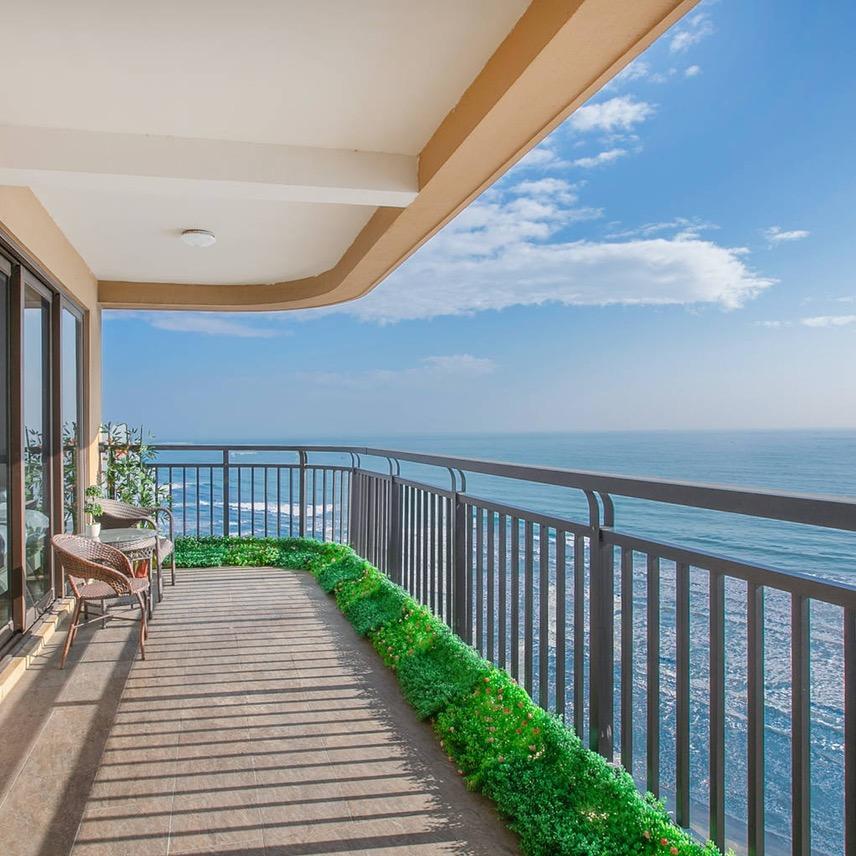 双月湾正海景酒店