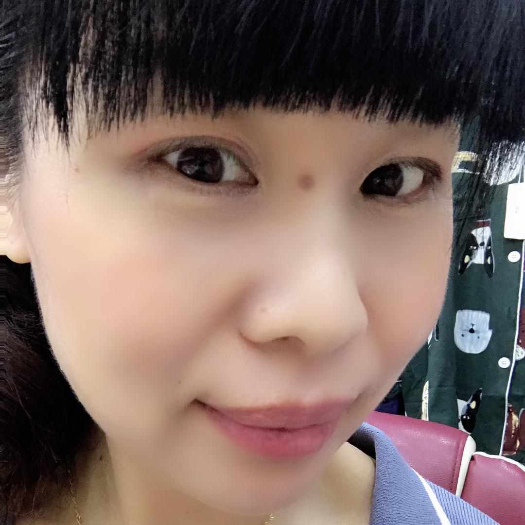 天津市西青区凤佳润服装店