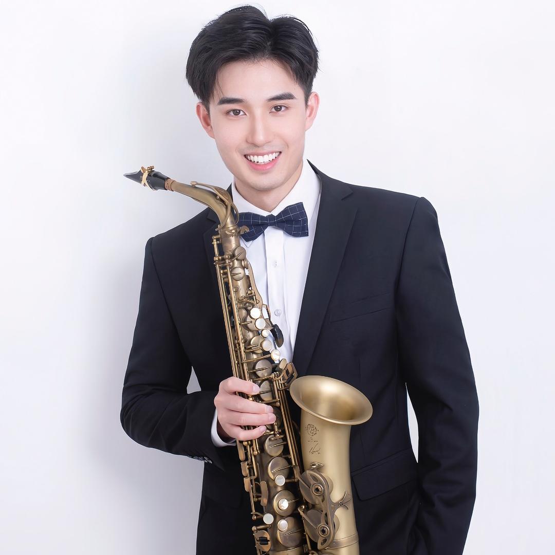 翁老师萨克斯