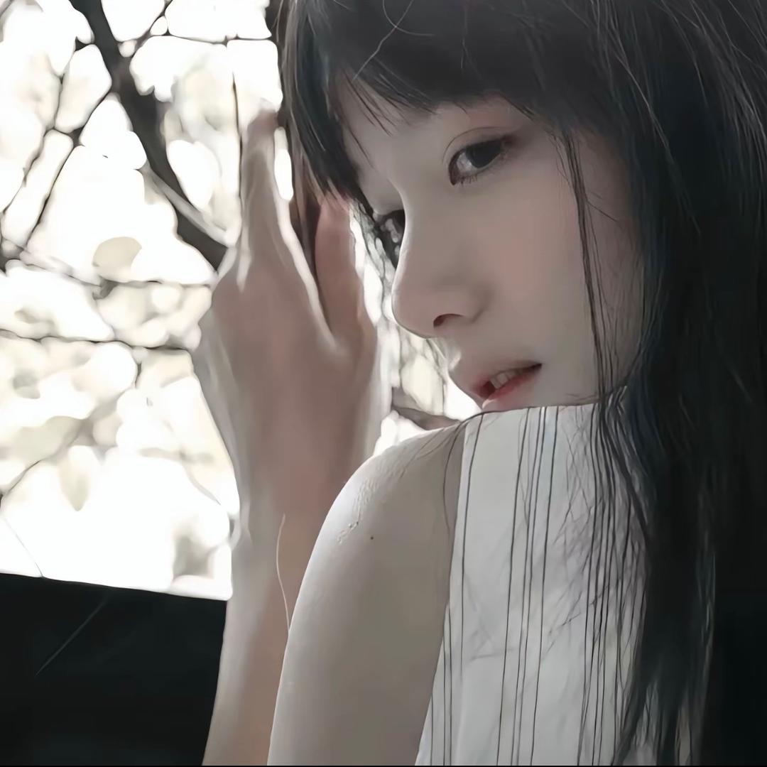 兮兮.