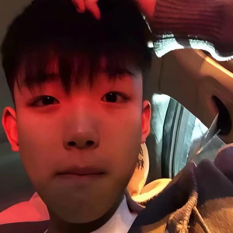 当地拖鞋