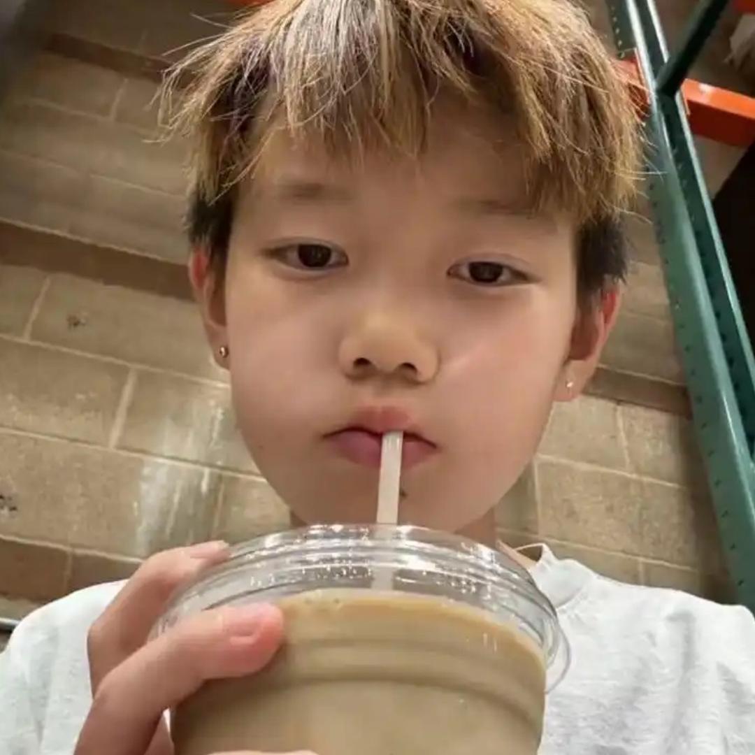 道上都叫我处男哥