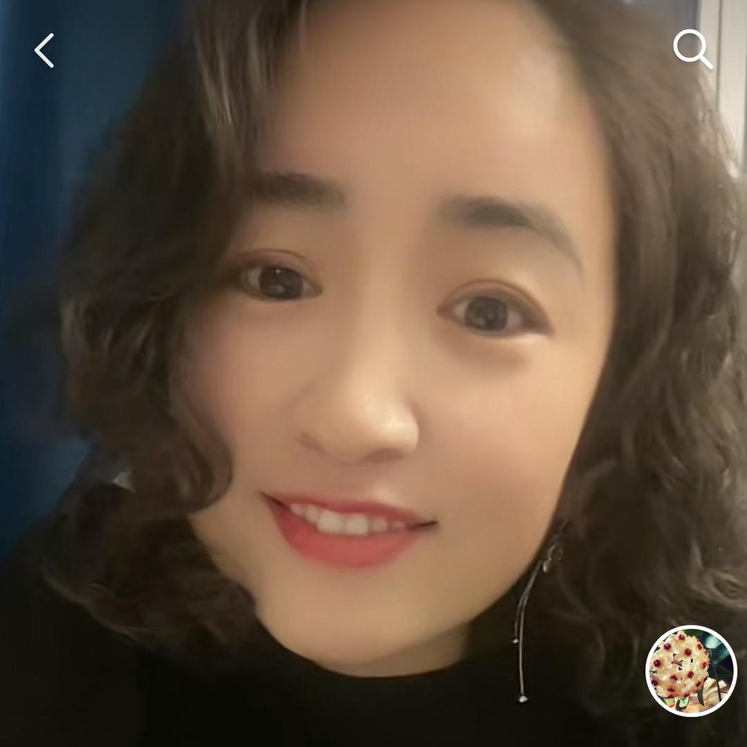 大脸盘子姐姐