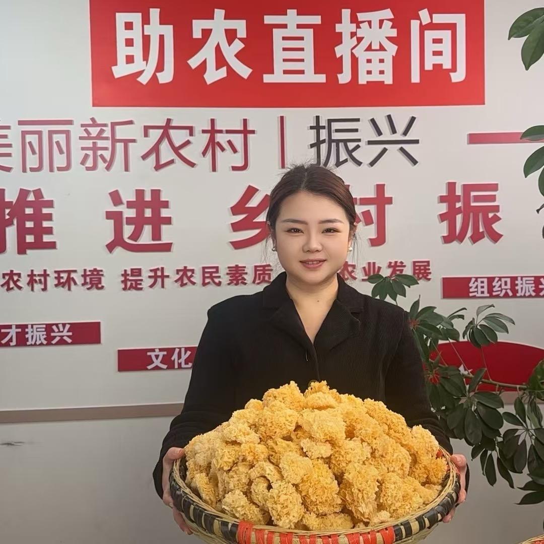 小刘返乡助农