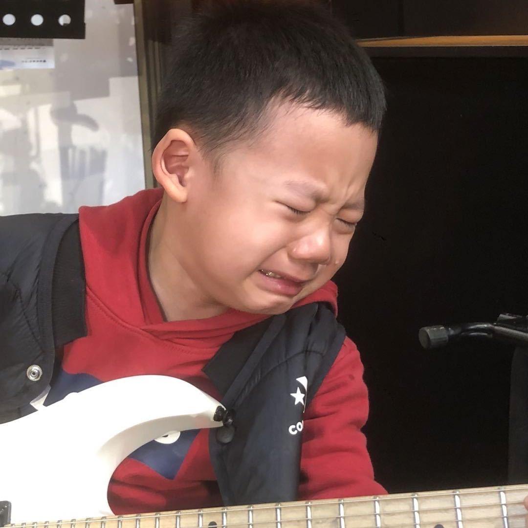 弹🎸的徐嚎嚎～