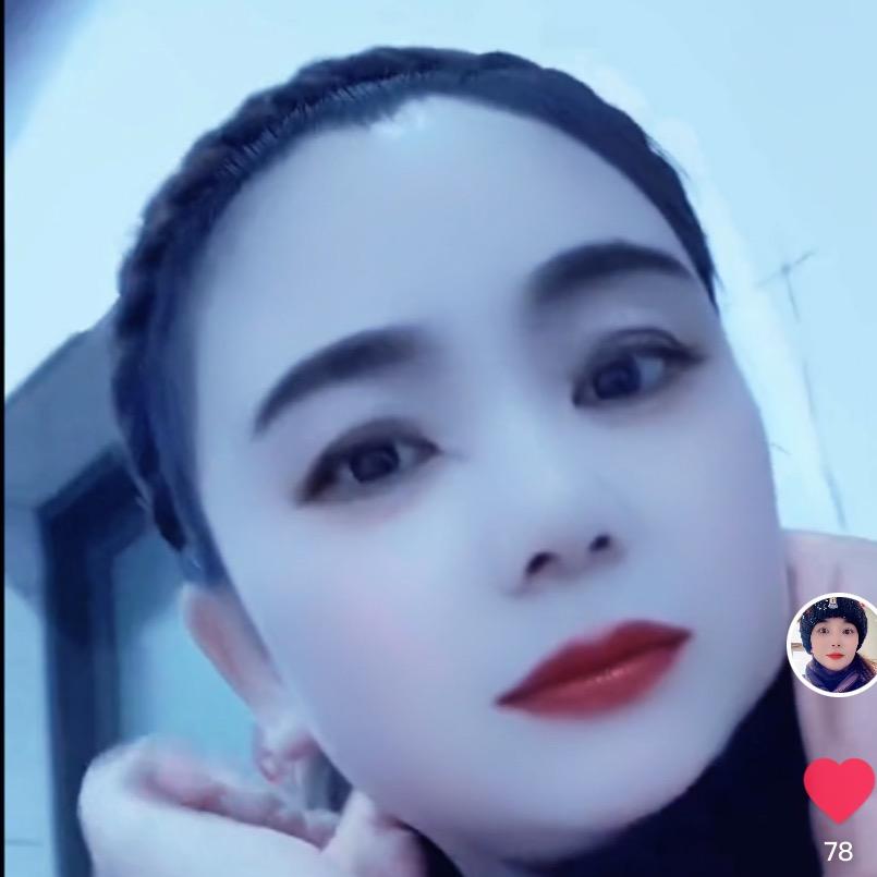 闭着眼睛听音乐，睁着眼睛看世界👄🌹