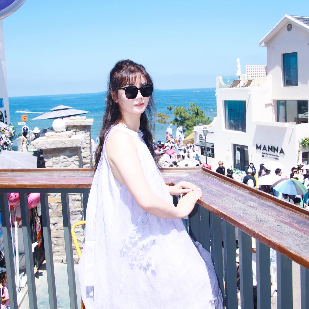 阳光明媚美少女豆芽