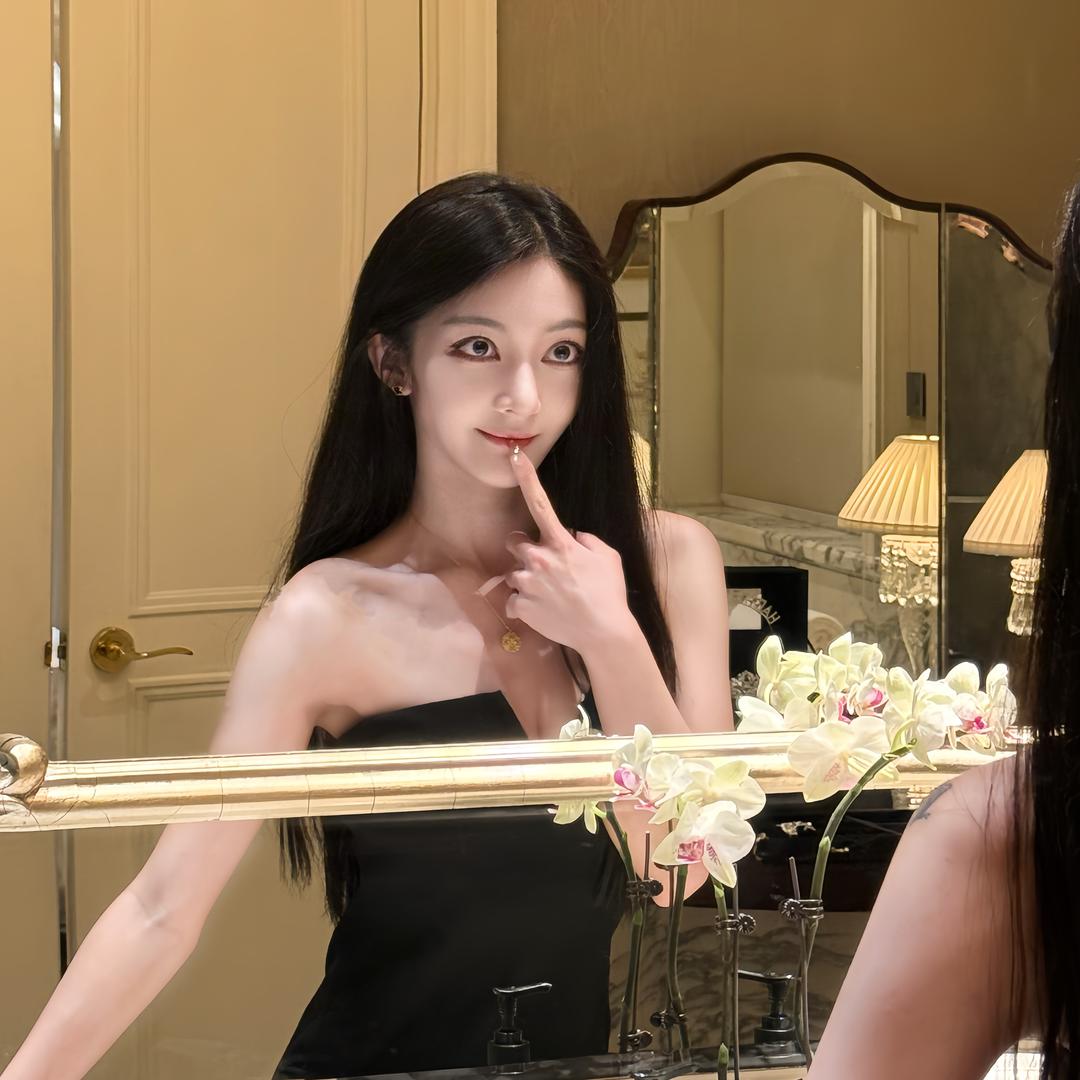 奶凶小狐狸🌸