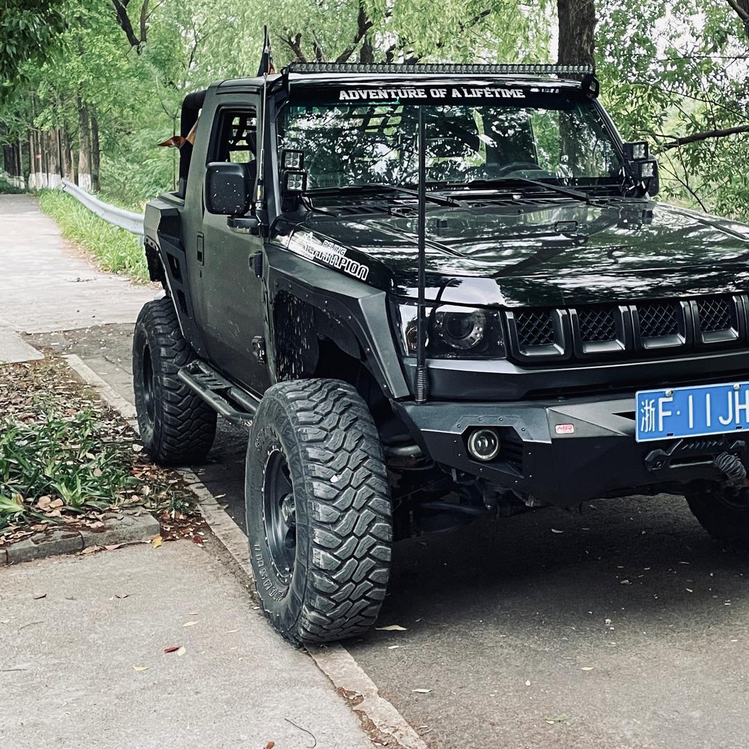 小马哥，机甲越野战车