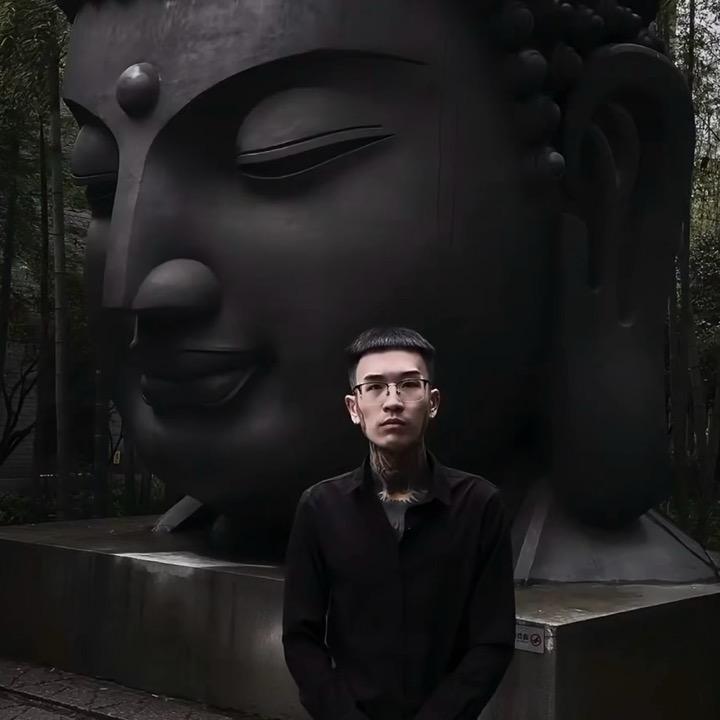 通体晗.