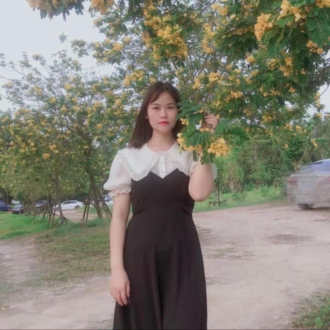 是余老师呀🔅