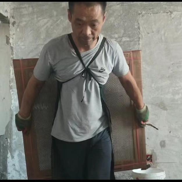 北京拉瓷砖的老马