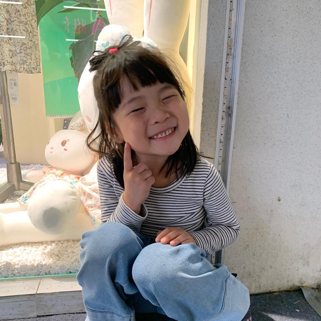 小丫头慧慧