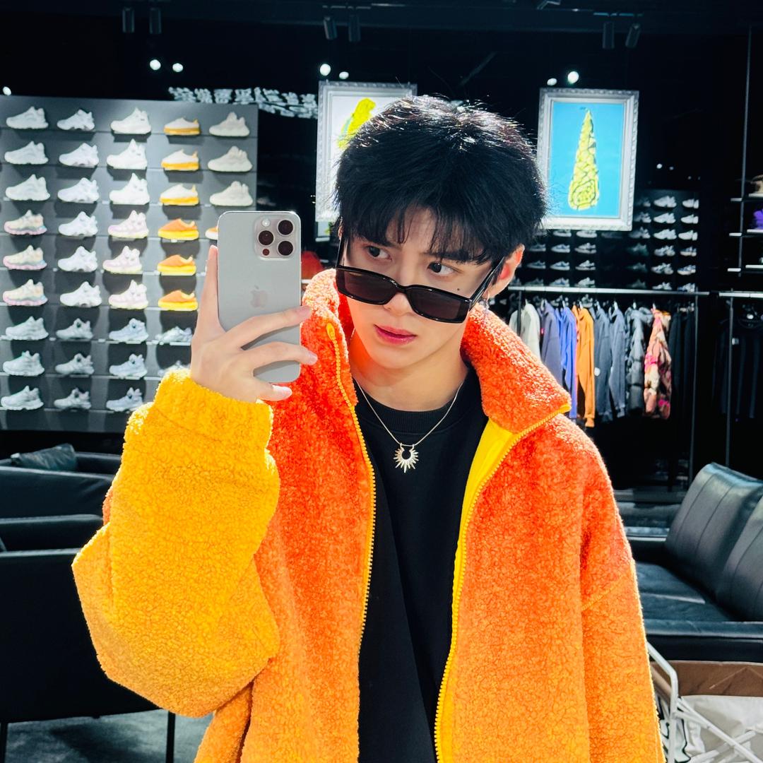 努力的小赵（求别被封版）