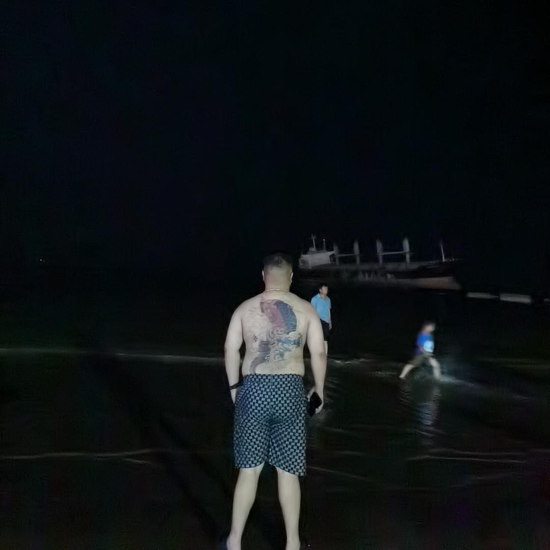 L_