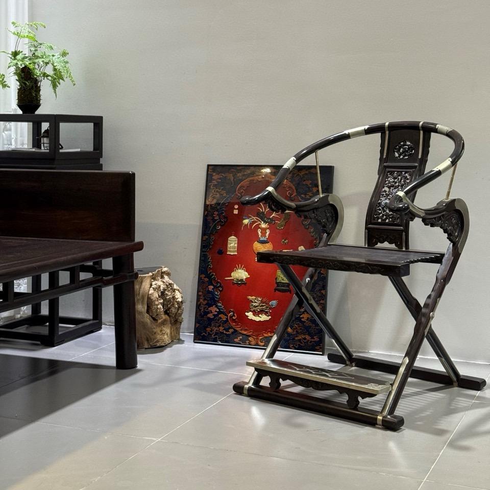 耿耿红木紫光檀之家