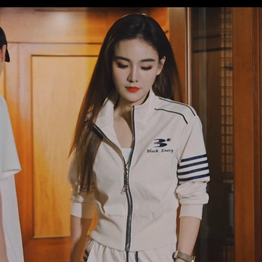 深圳黄微倪Vini～早9点播@抖音