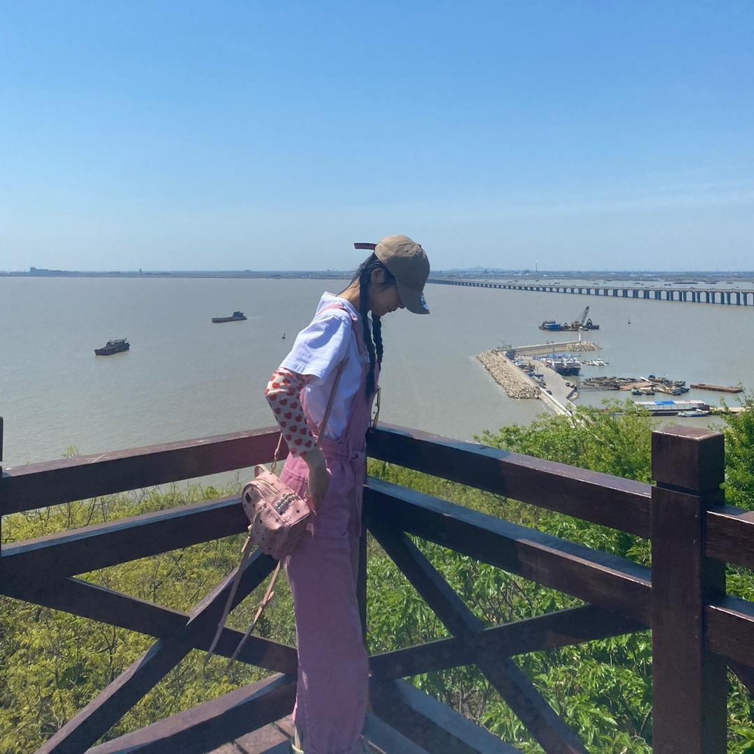 小丫渴了呀！