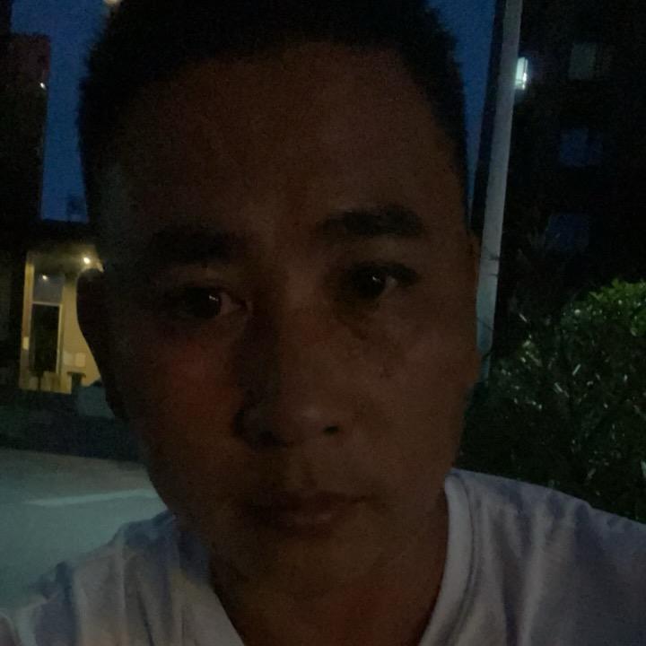 何忆