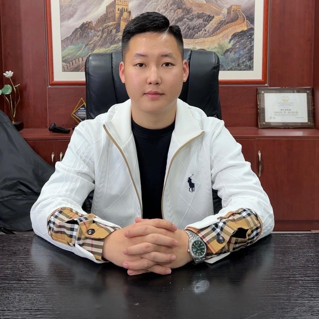 陈鑫在努力