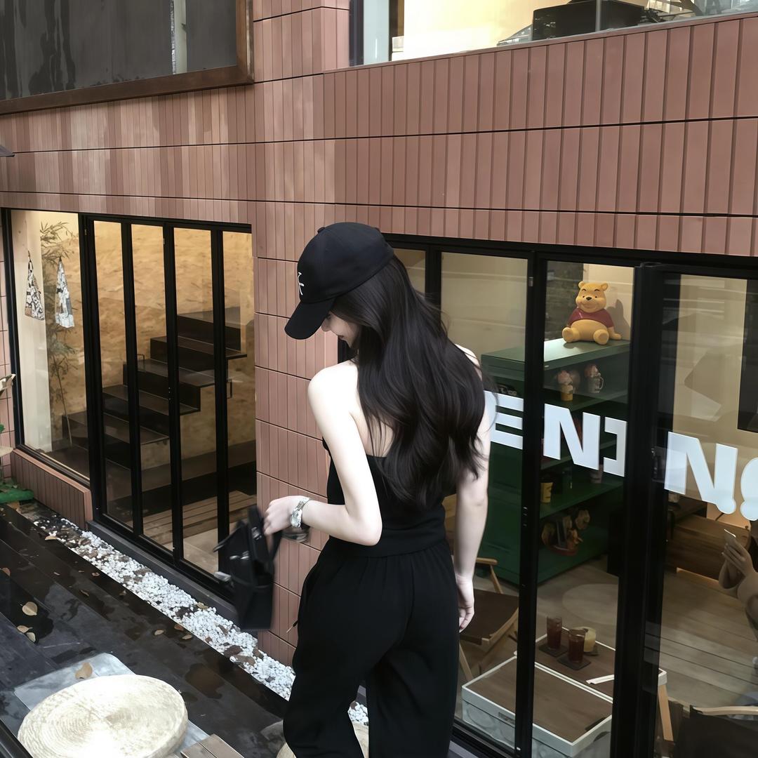 微醺小猫 ^