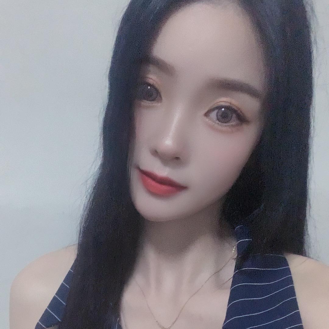 是💫小何💭吖