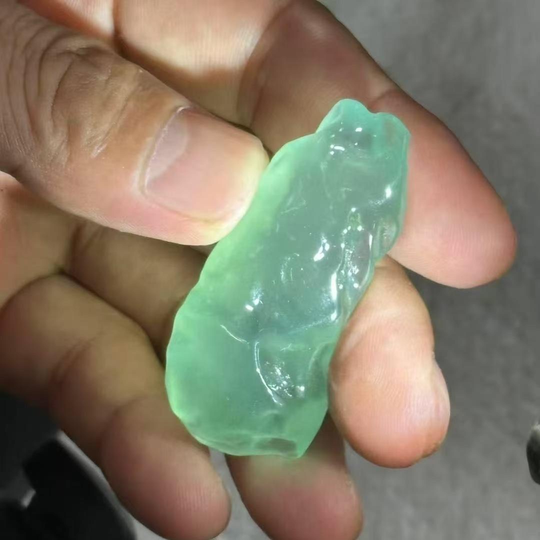 边境龙傲天翡翠原石