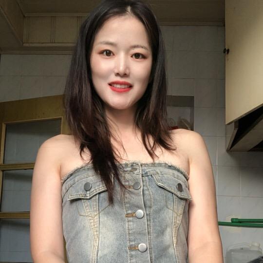 精神小妹💄💄💄