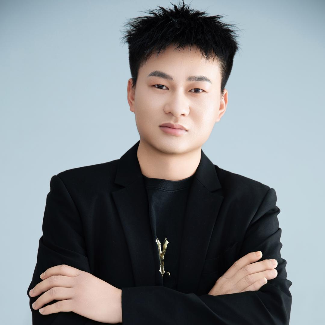 杨洋专注男士发型