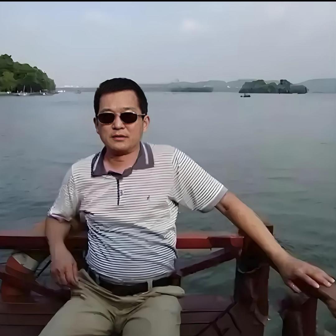 茂名AA建材城陈大哥