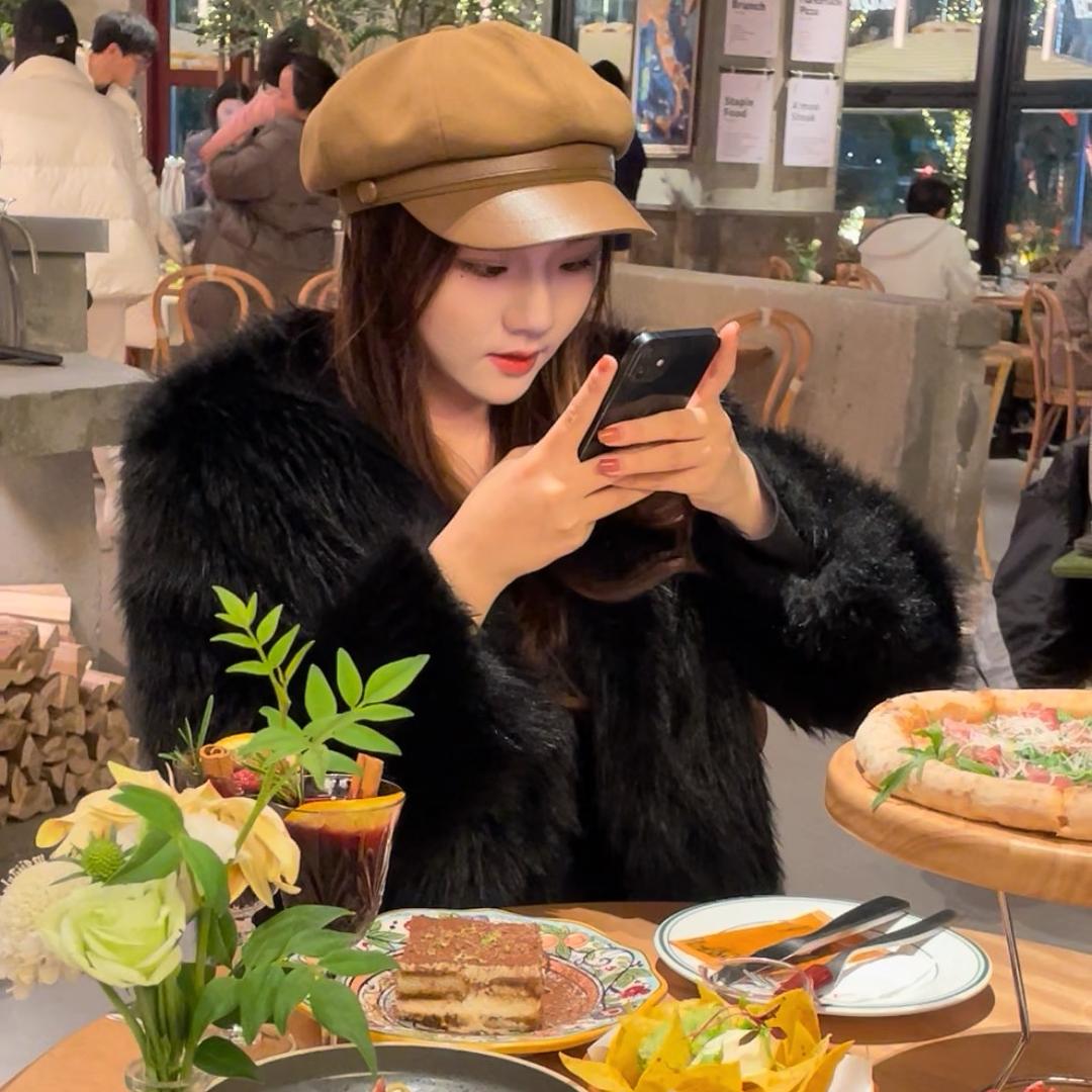 小蔡有点馋-