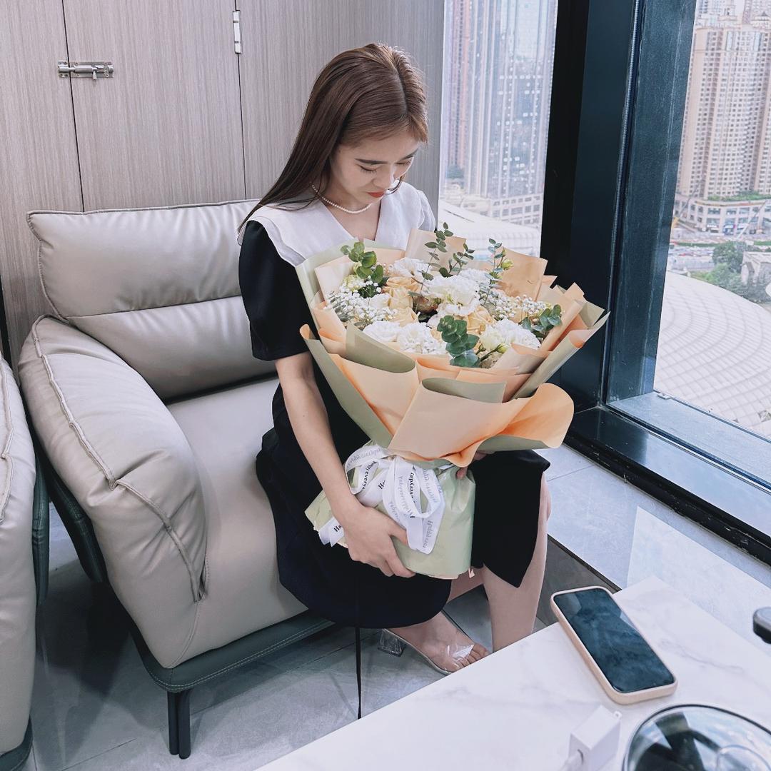 依芸工厂女装