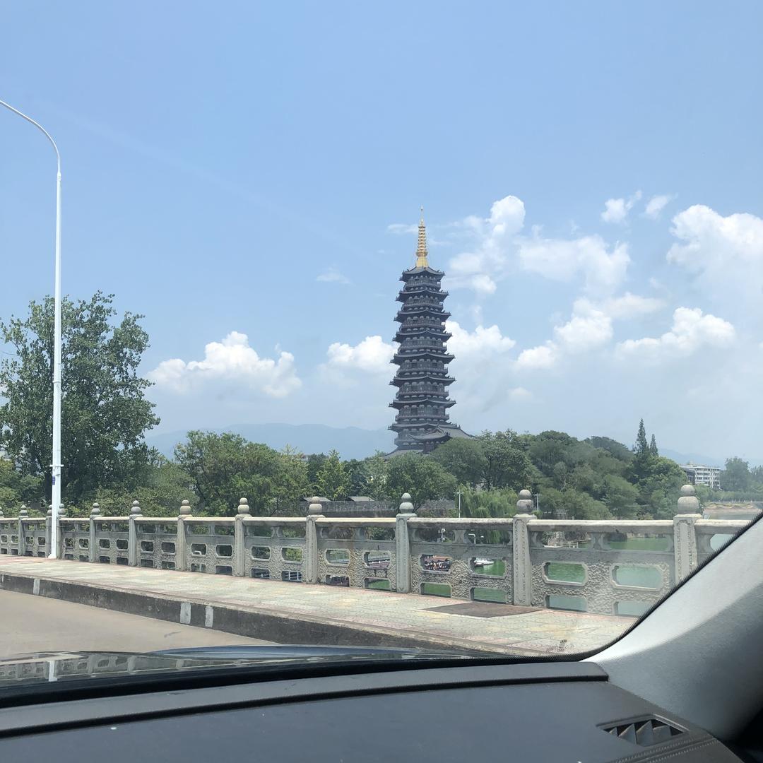 高哥杭州尚伦贸易有限公司男鞋专卖店