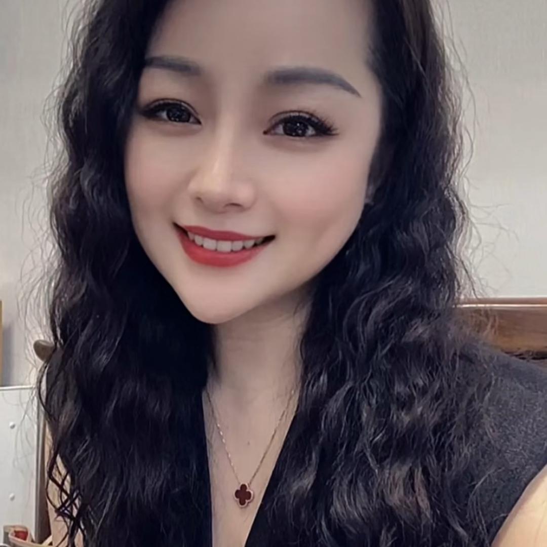 洪二小姐