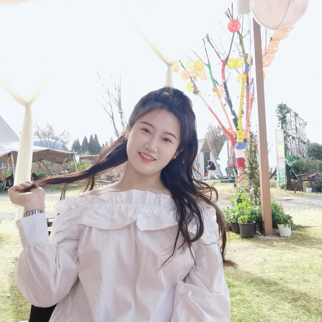 叫我老大(⁎⁍̴̛ᴗ⁍̴̛⁎)🎀