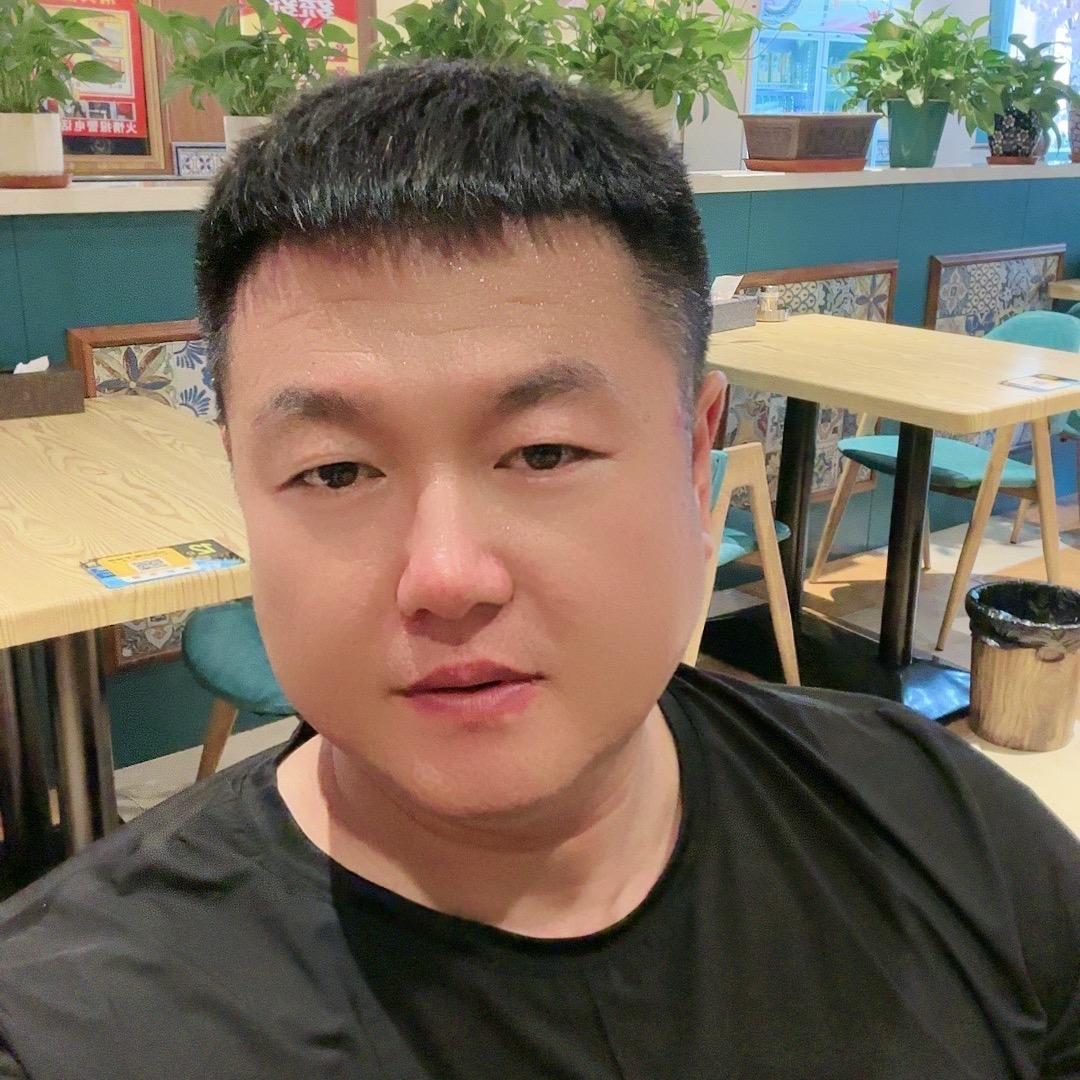 摆哥汽车