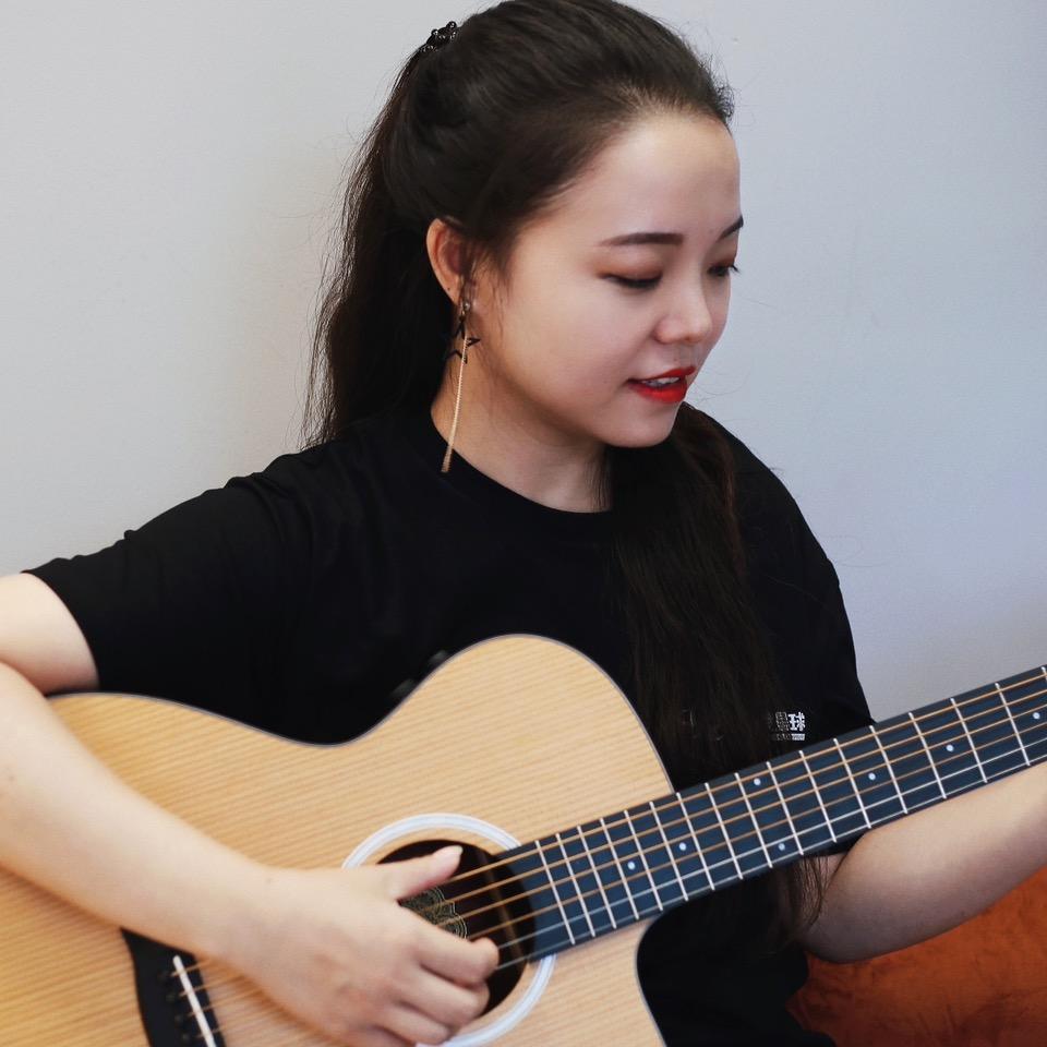 Amy颜【深圳吉他家教】