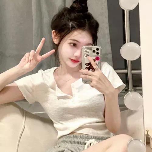 小妍睡不醒