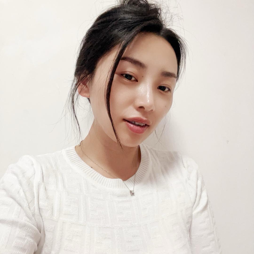 (抚顺东洲六桂福珠宝）董➕爽