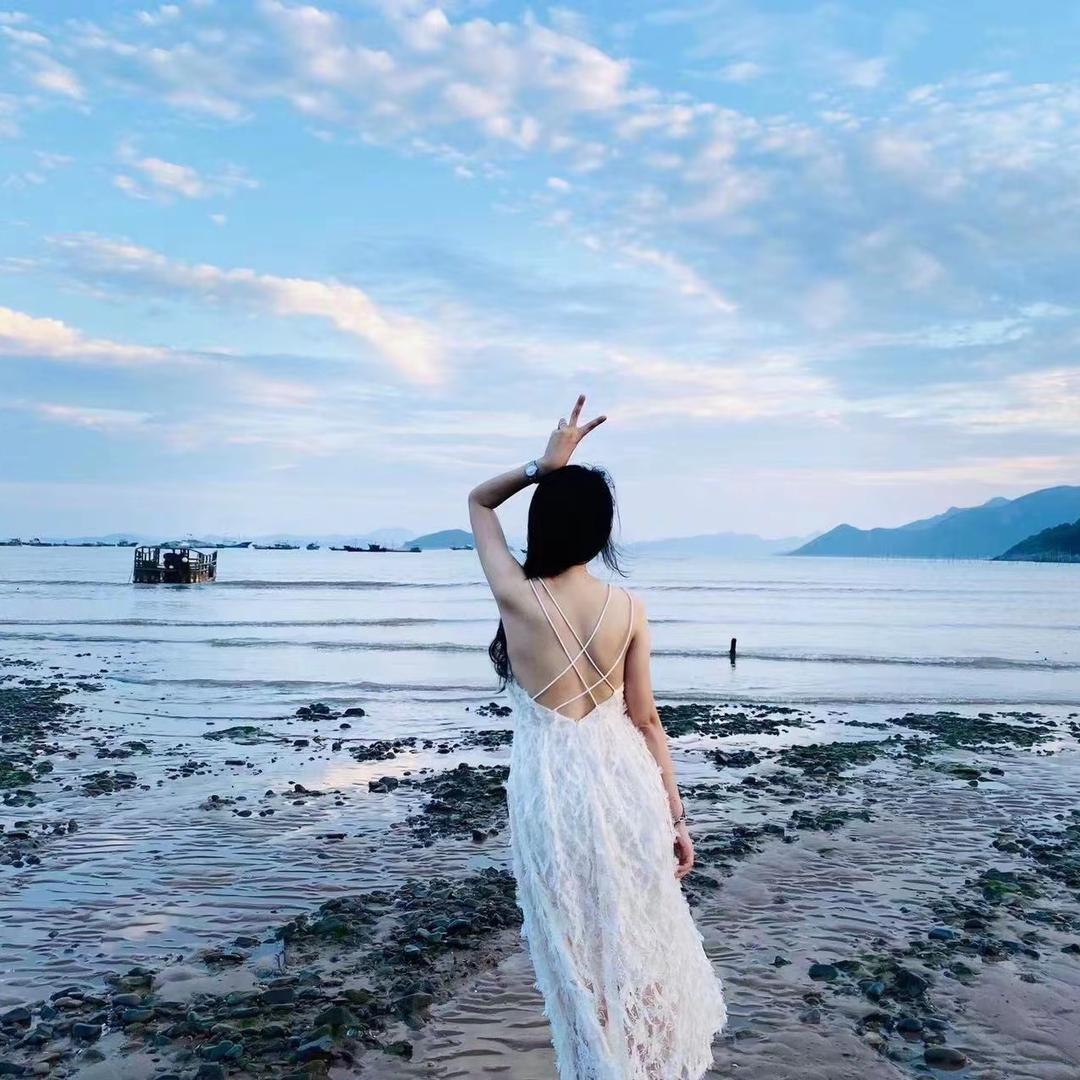 炏