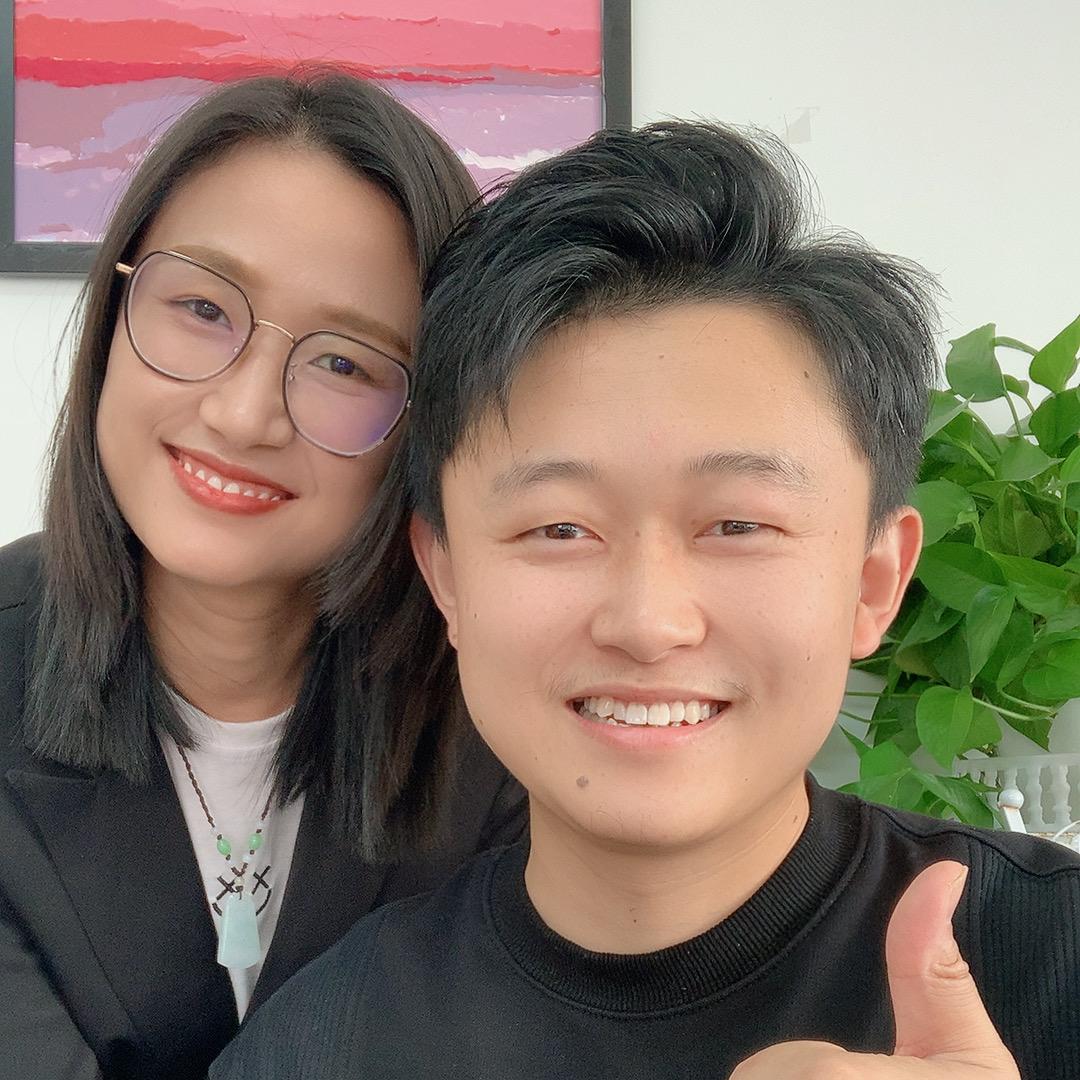 青岛翡翠手镯仓库（恩典小夫妻）