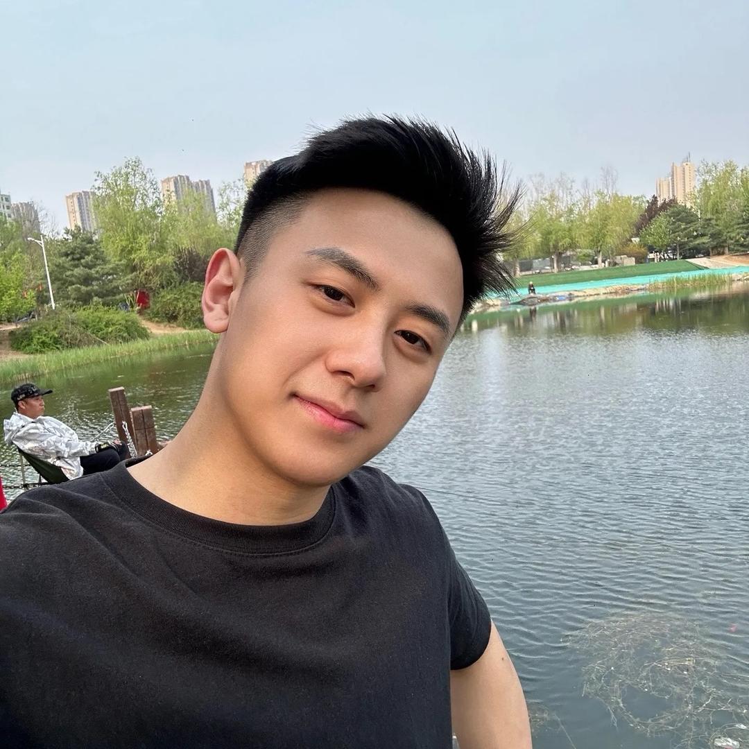 来了就是深圳人