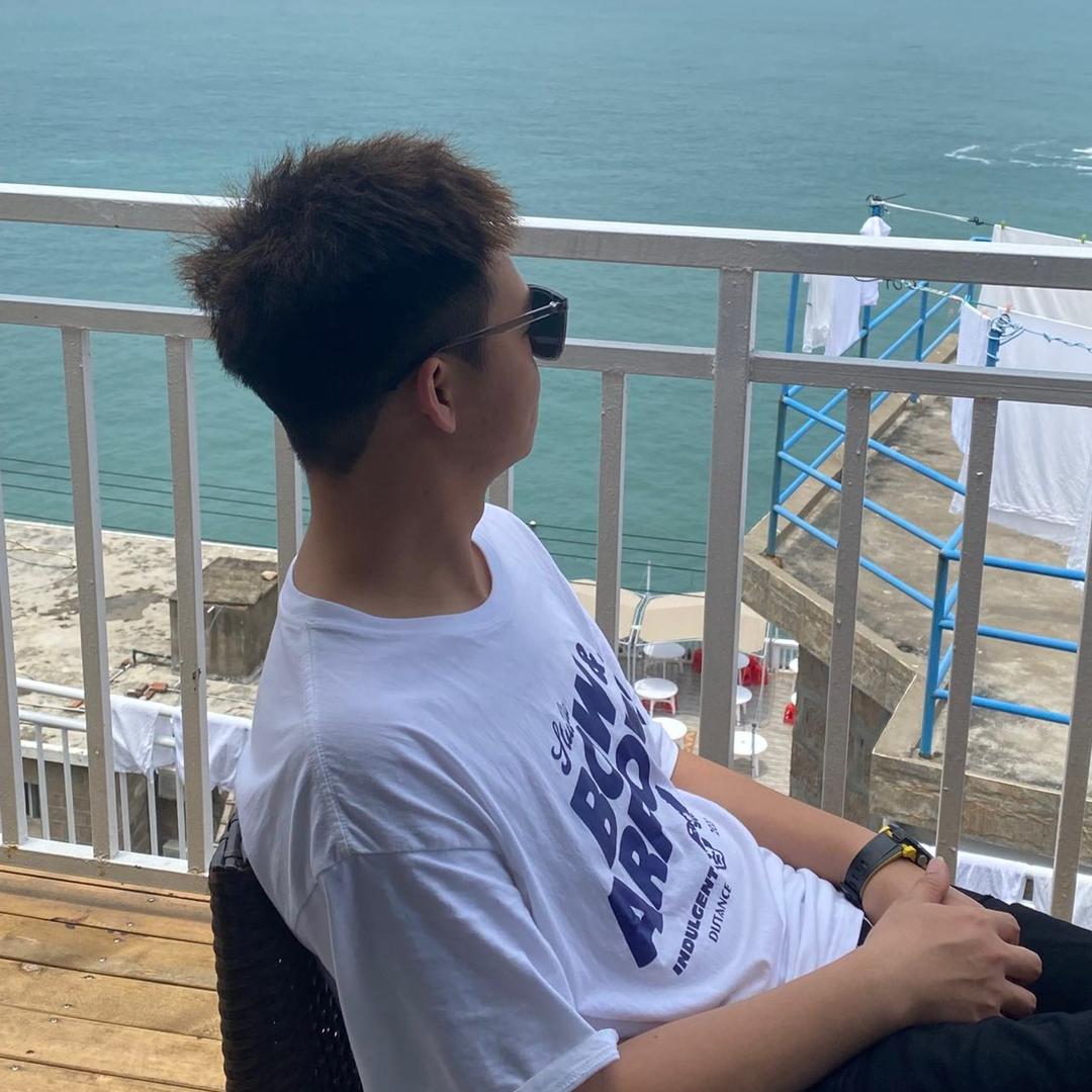 开阳收头发阿松