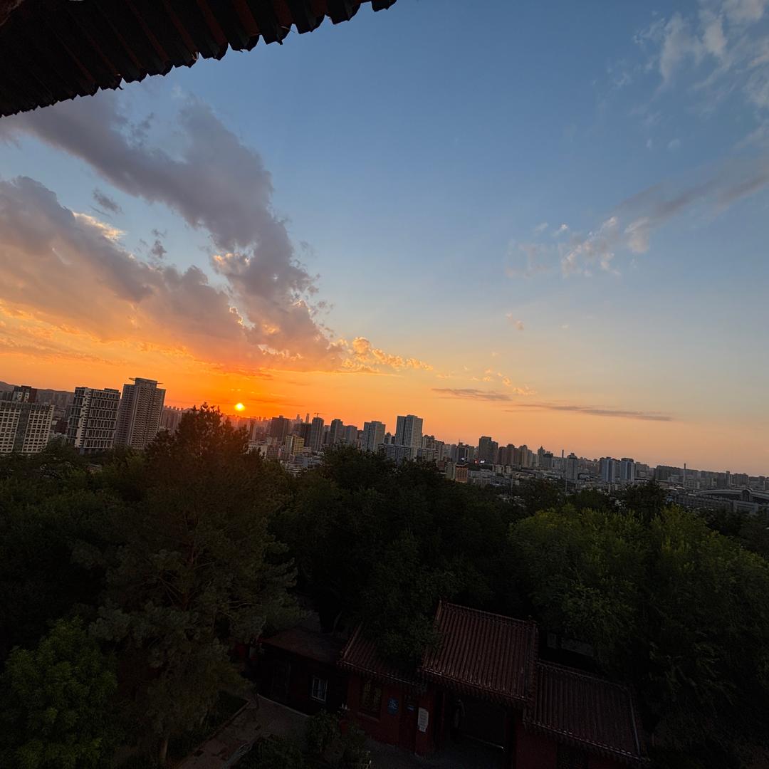 画楼西畔